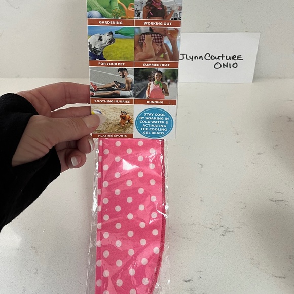 NEW Cooling neck wrap,Cooler, Wearable Cool Neck Wraps,Reusable Neck Cool dog - Picture 4 of 4